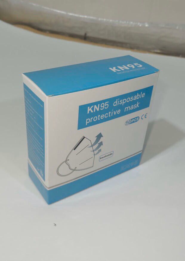 CE FDA KN95 Gancho facial de mascarilla de ratón no tejido de 4 capas